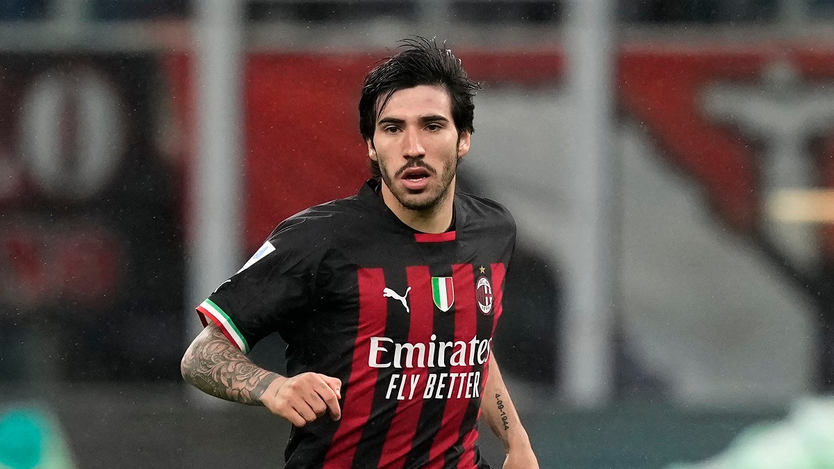 Tonalija potpis dijeli od dresa Njukasla